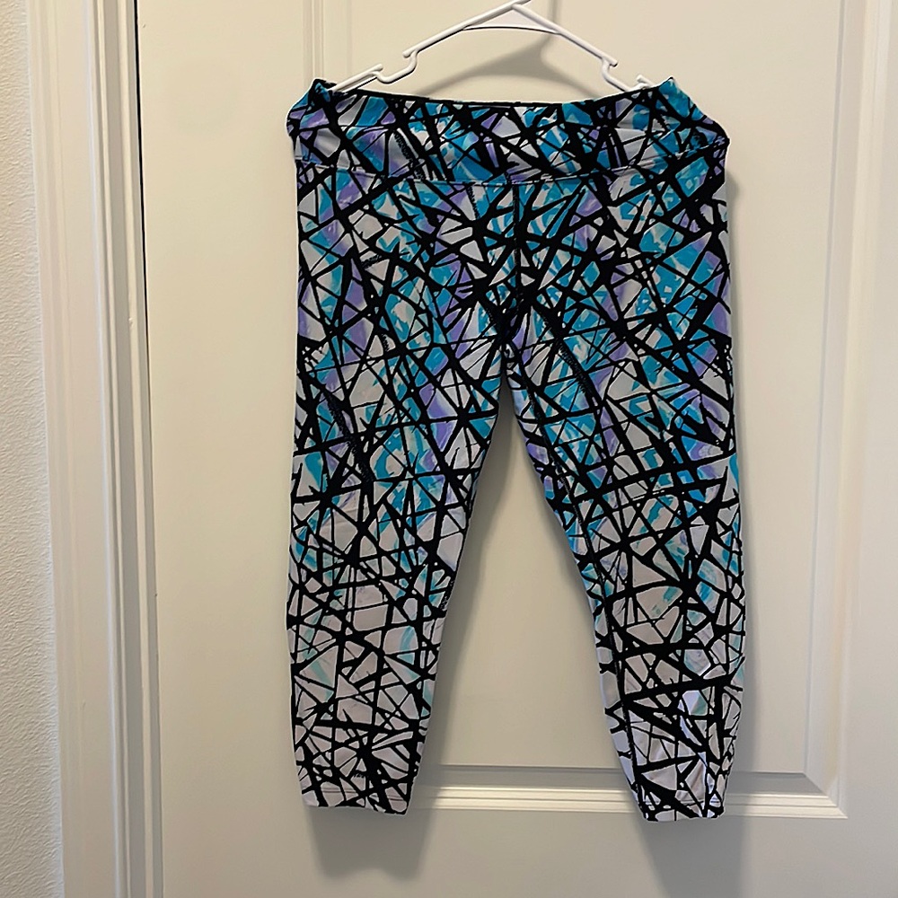 Calvin Klein cropped leggings size medium